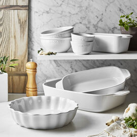 8 Piece Bakeware set, white